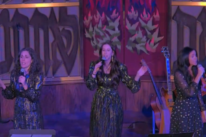 Shul-Sisters-14