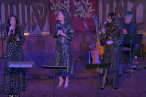 Shul-Sisters-2