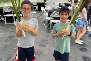 Sukkot-kid-2